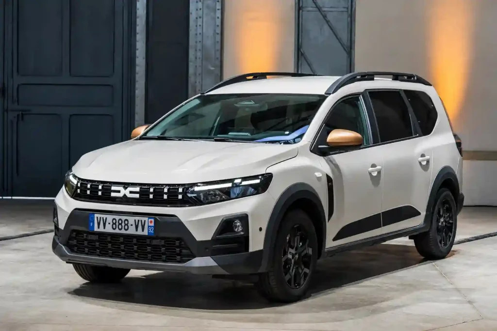 Copertina listino dacia jogger