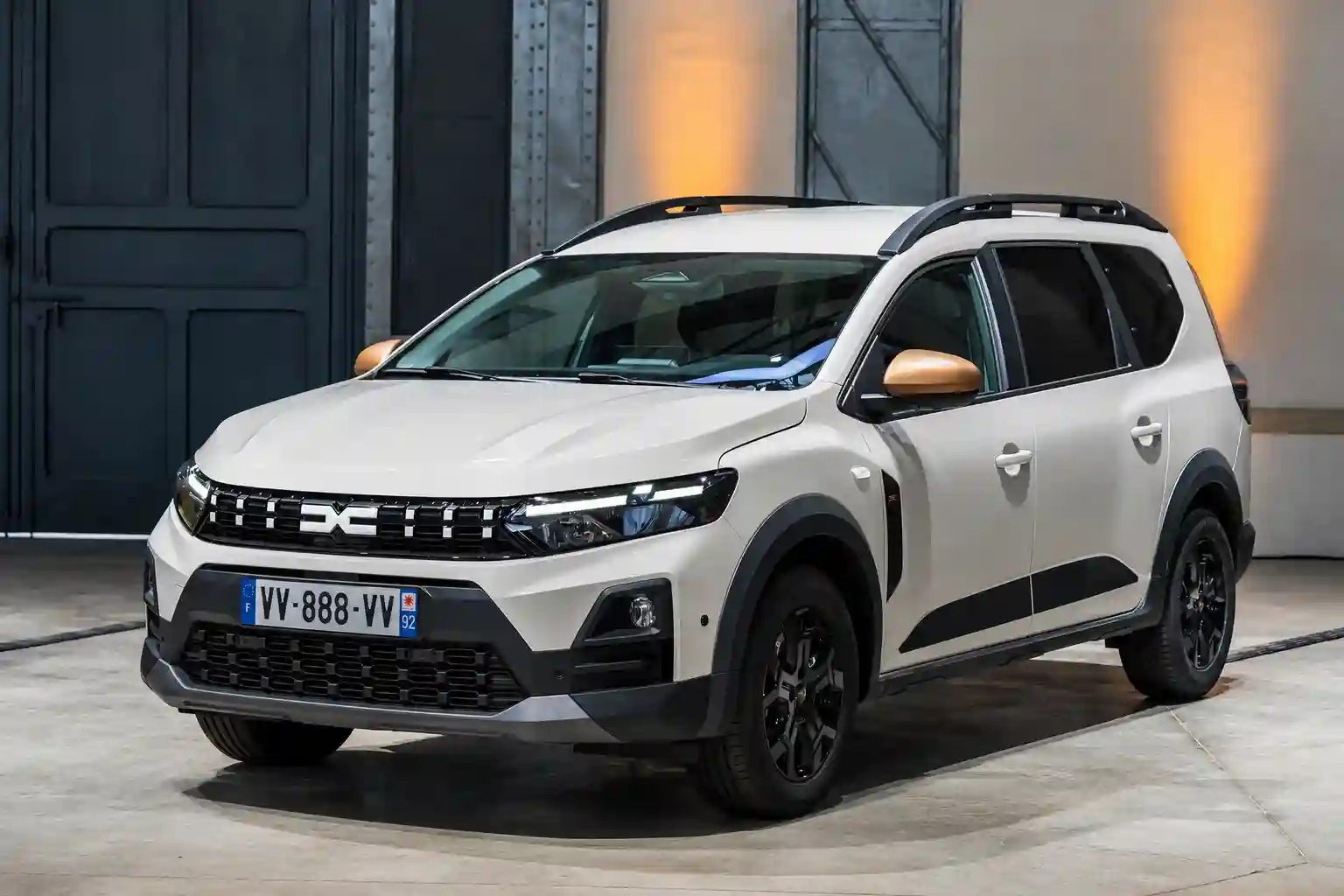 Copertina listino dacia jogger