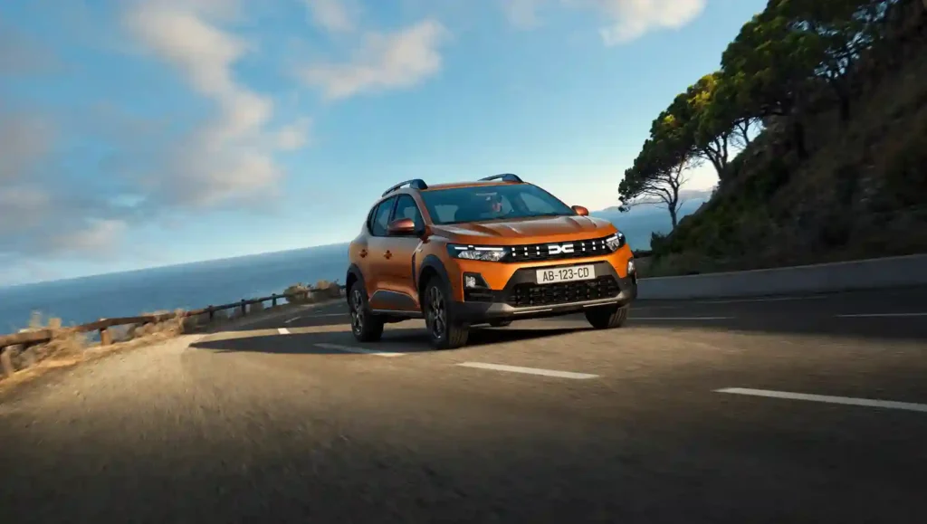 copertina dacia sandero stepway listino prezzi